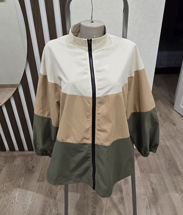 Куртка-вітровка Shein