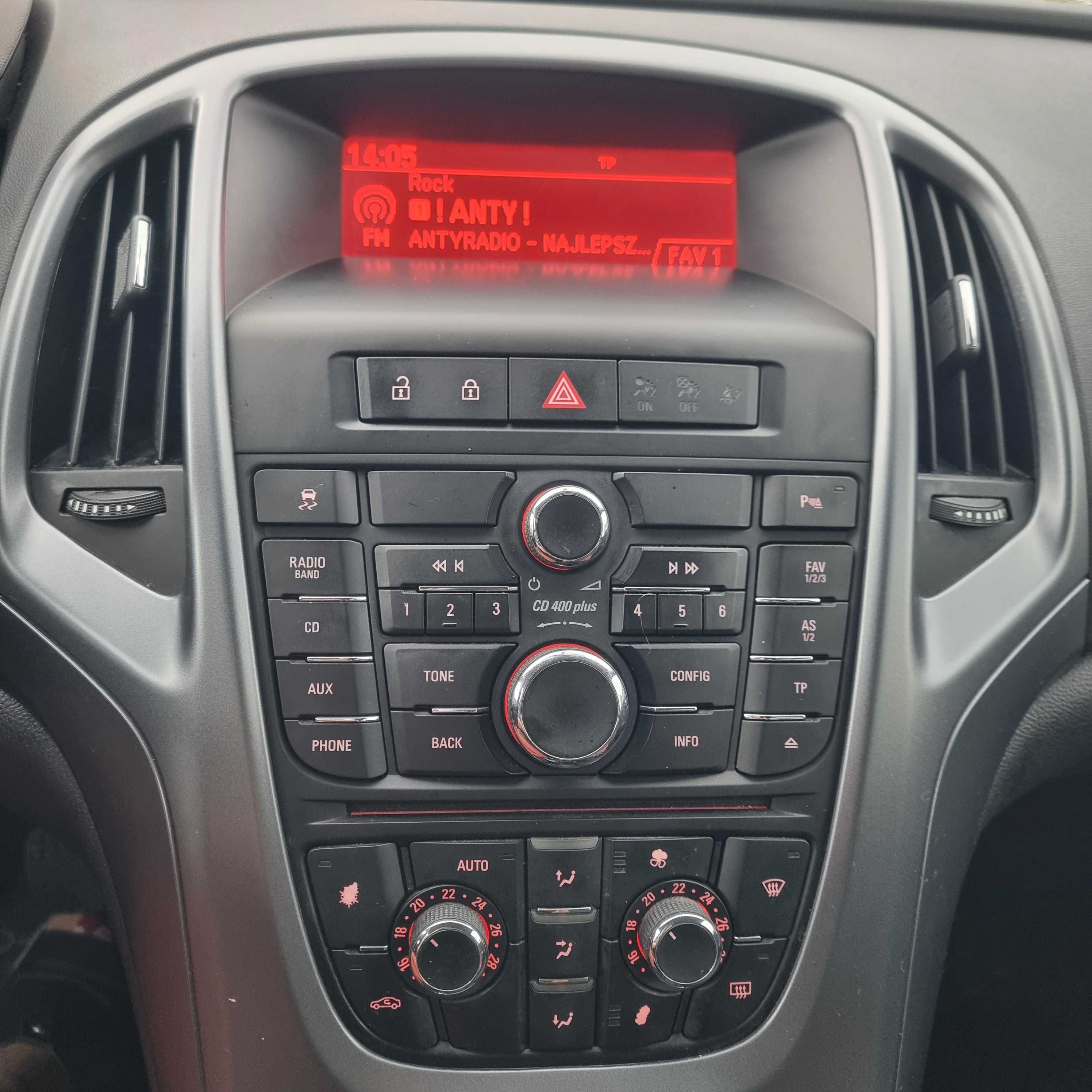 Sprzedam Opel Astra 2014