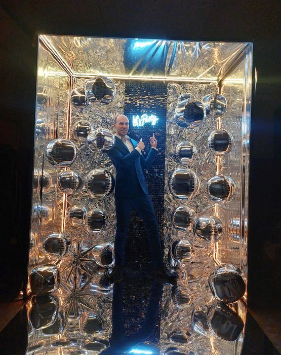 Lustrzany fotobox- idealna atrakcja na Twoją imprezę