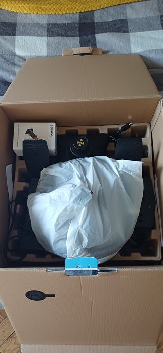 Bundle Moza R5 Volante + Pedais *Praticamente Novo*