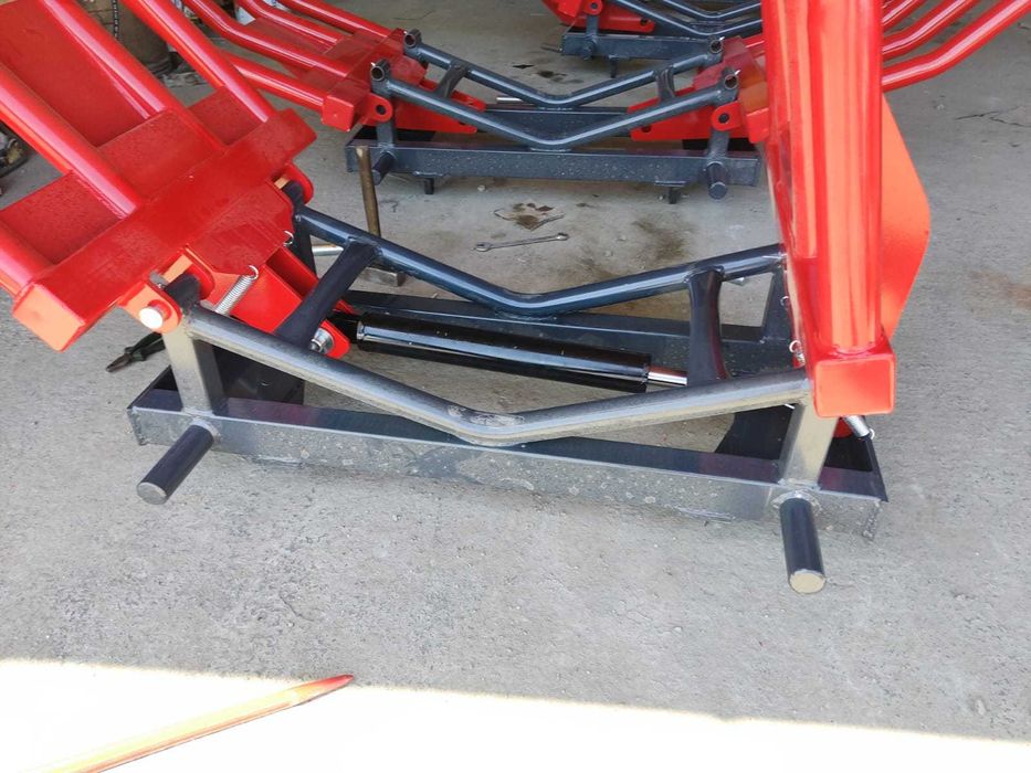 Chwytak do bel balotów ze sprężyna Metal-Technik solidny nowy chwytak