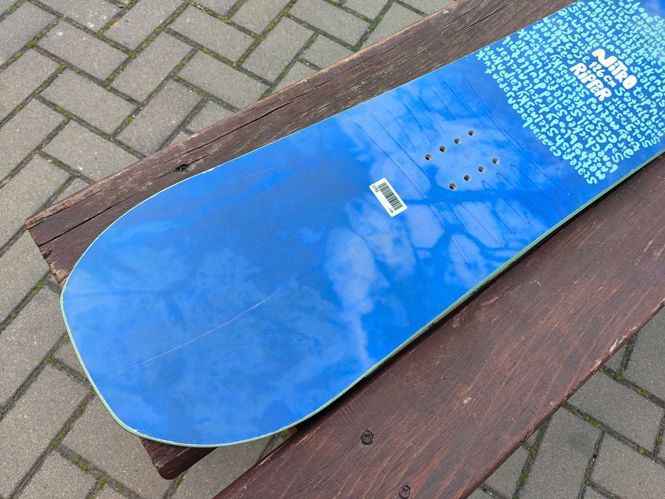 Deska snowboardowa 126 Nitro Ripper Youth 2022 twin flat Snowboard 126