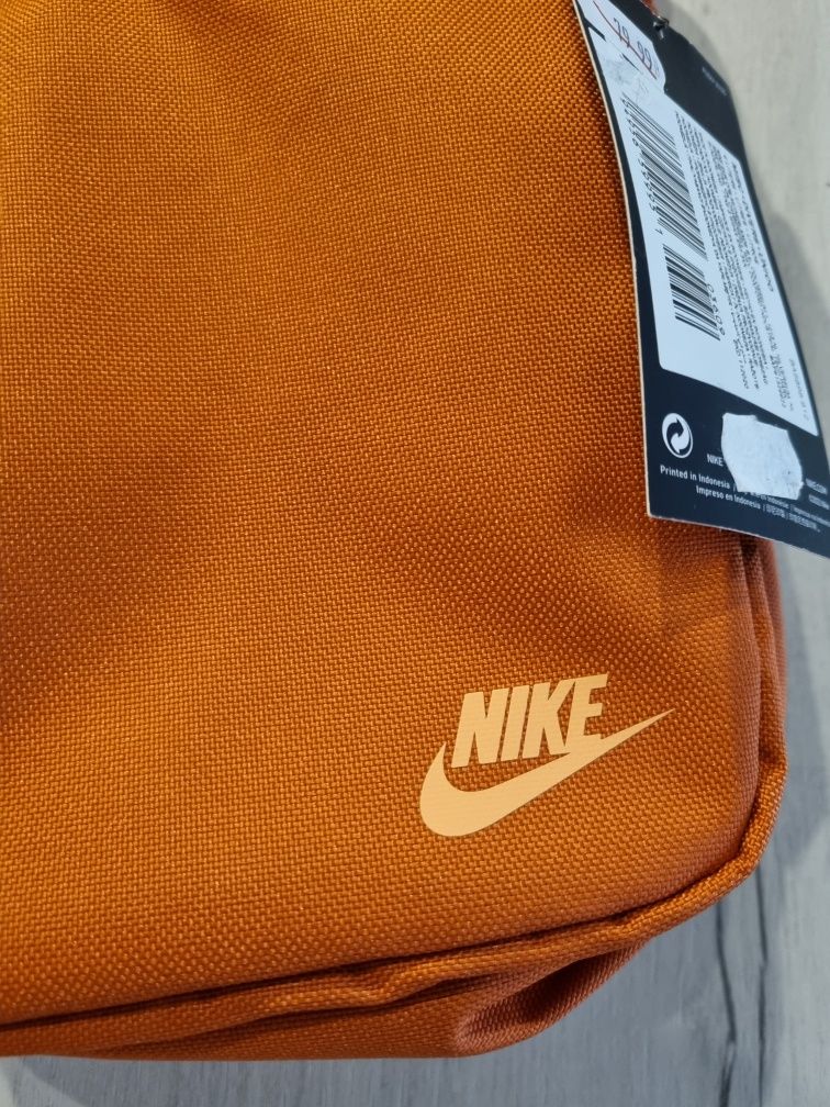 Nowa saszetka nike