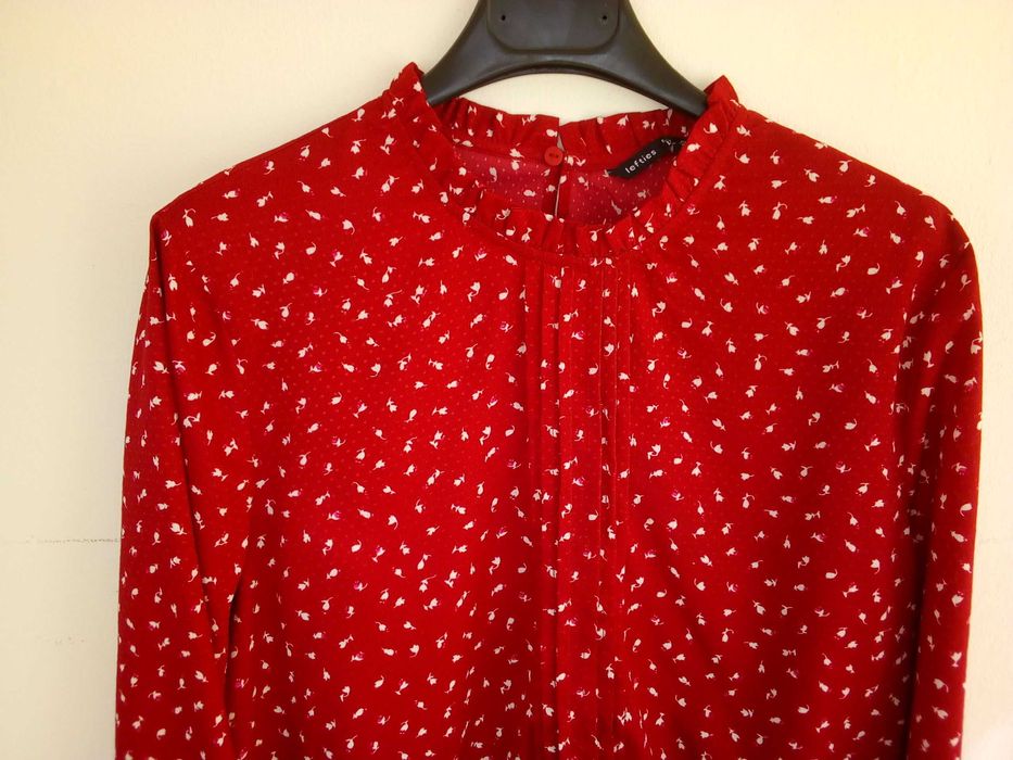 Blusa vermelha com flores - Lefties - Tamanho L