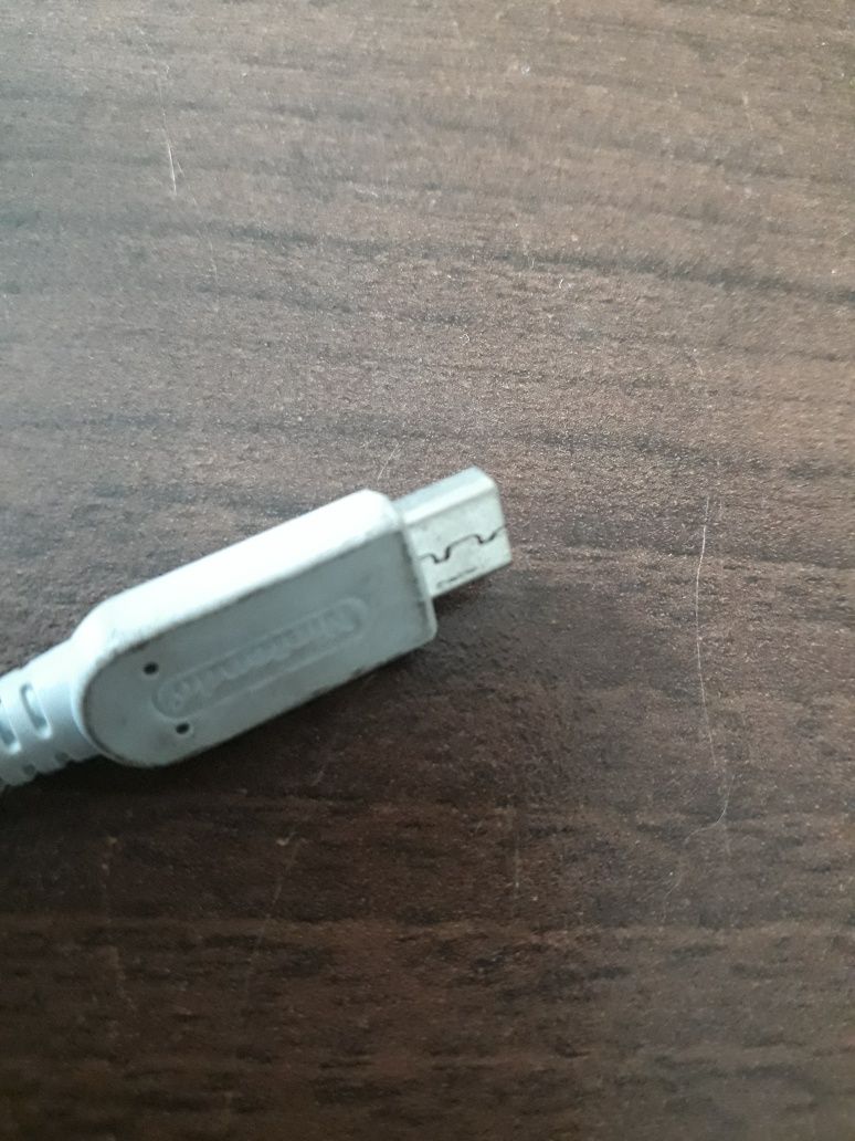 Oryginalna ładowarka do Nintendo