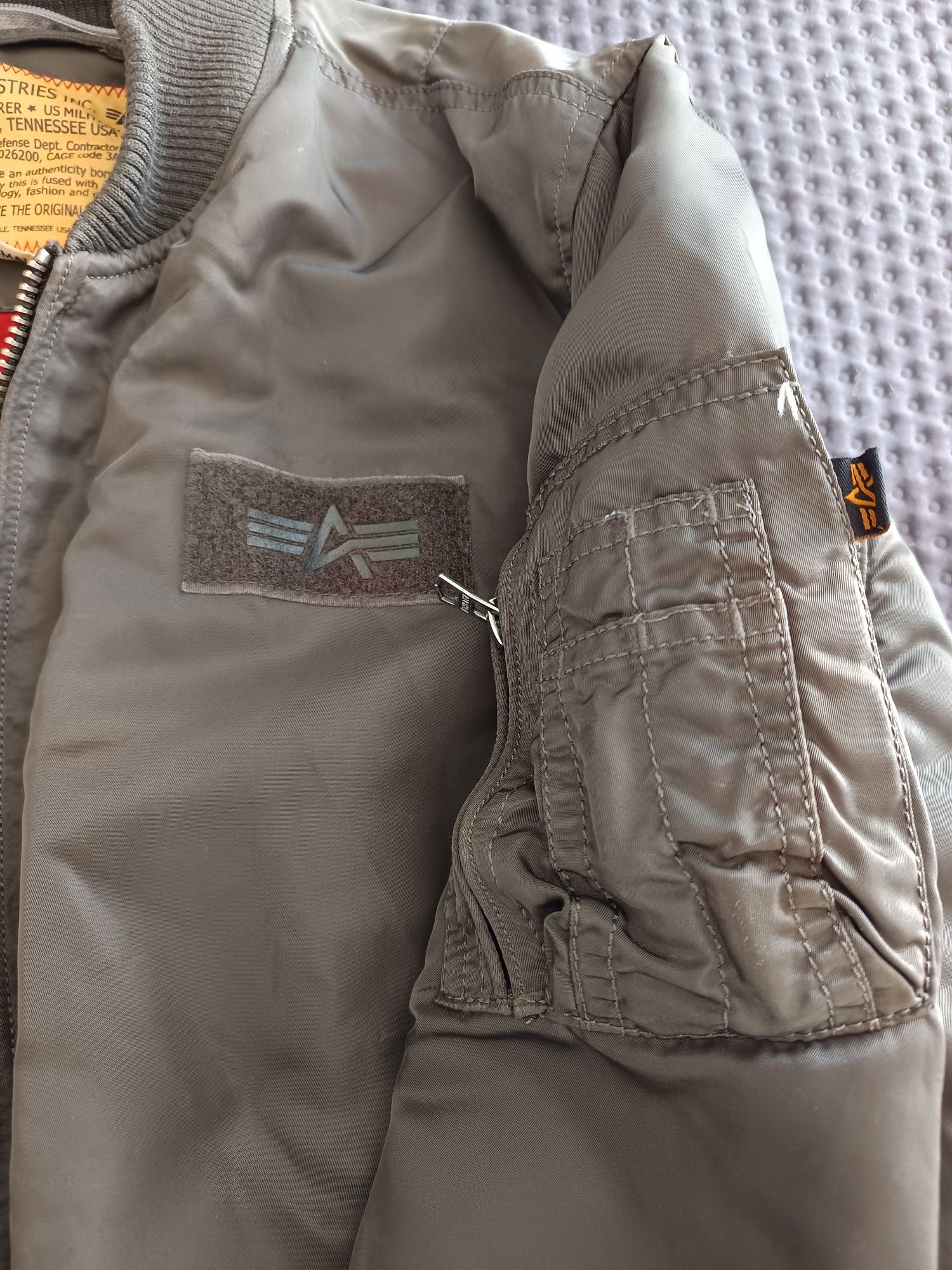 Kurtka Alpha Industries MA-1 , oliwka, rozm. S, zamek uszkodzony