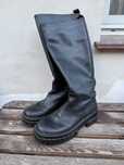 Dlugie, skórzane buty marki pewmium UTERQUE r. 41