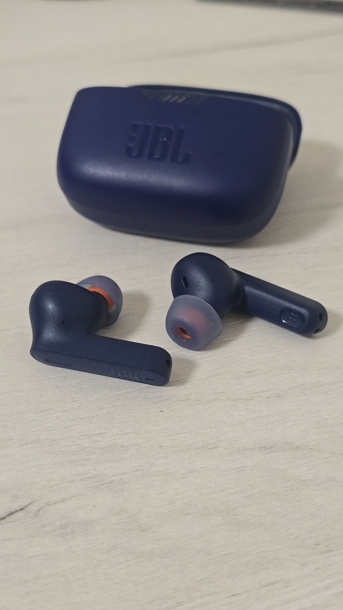 Беспроводные наушники JBL Tune 230NC TWS