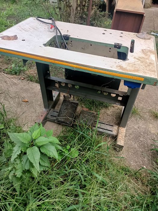 Продам швейную машинку