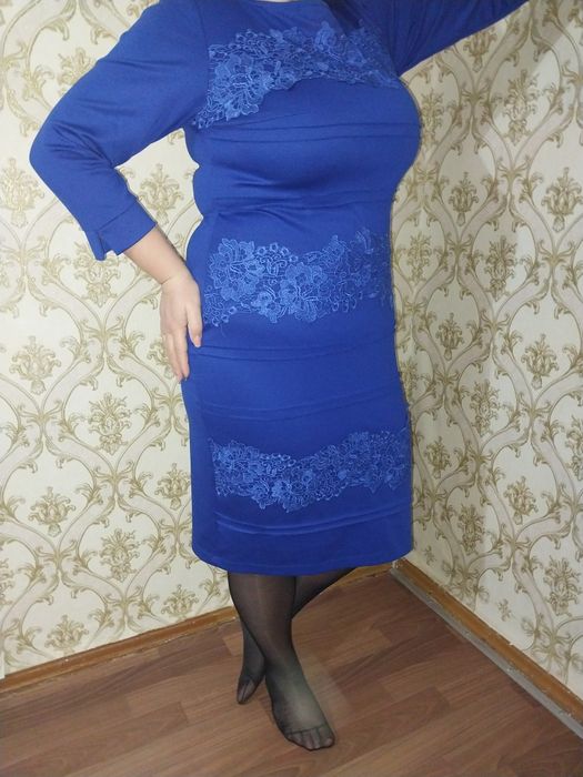 Гарна жіноча сукня