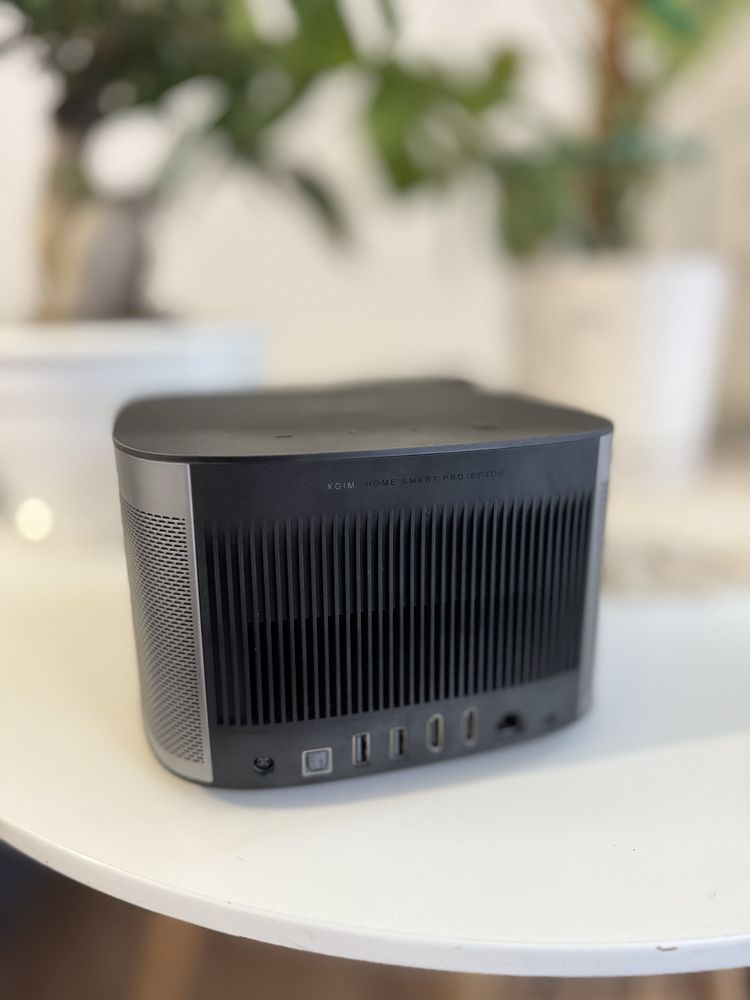 XGIMI Projektor Horizon - 1920 x 1080 - 2200 ANSI lumens