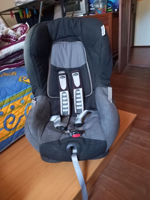 Cadeira  auto  com  base