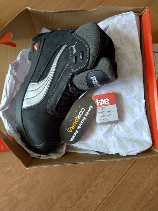 Puma Cascades MID 41 Nowe buty