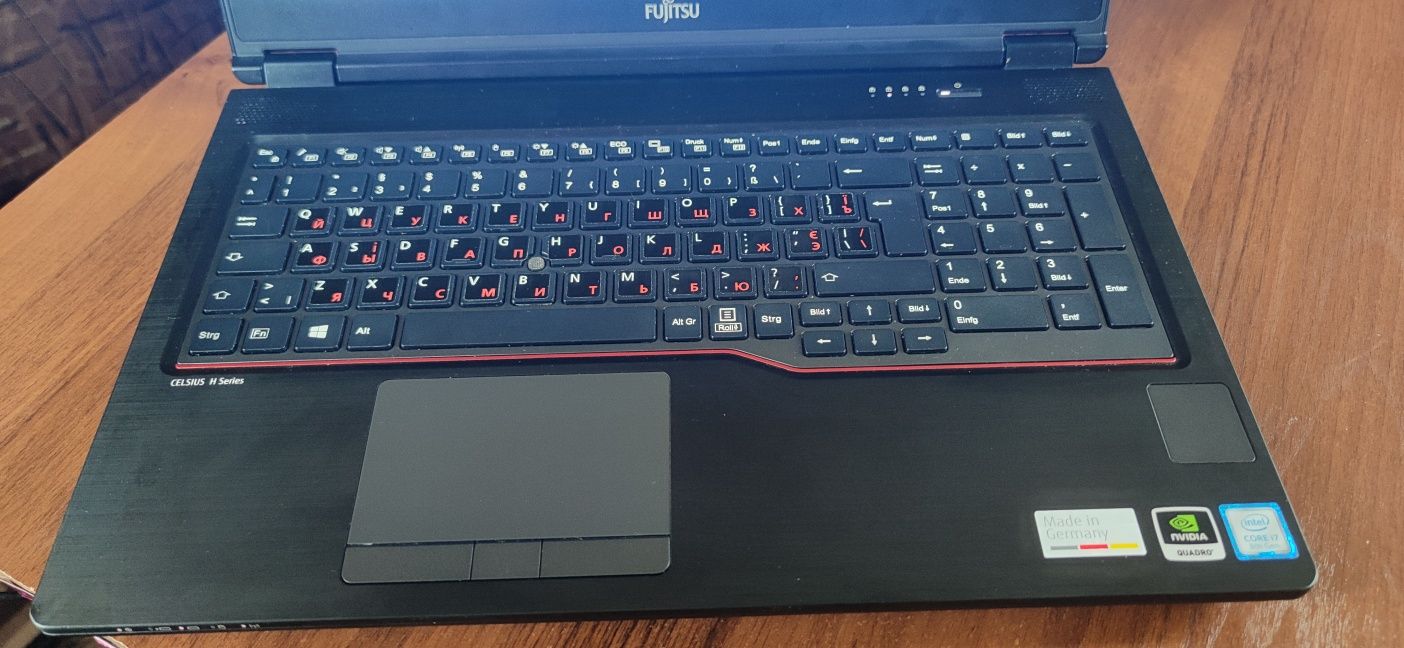 Fujitsu H780 высокопроизводительный ноутбук для баз данных/ работы