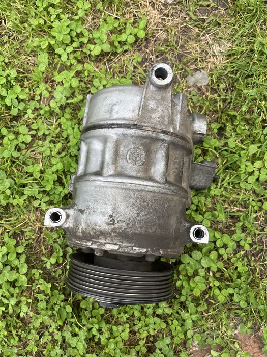 Компресор кондиціонера Volkswagen 2011, 2.0 бензин америка