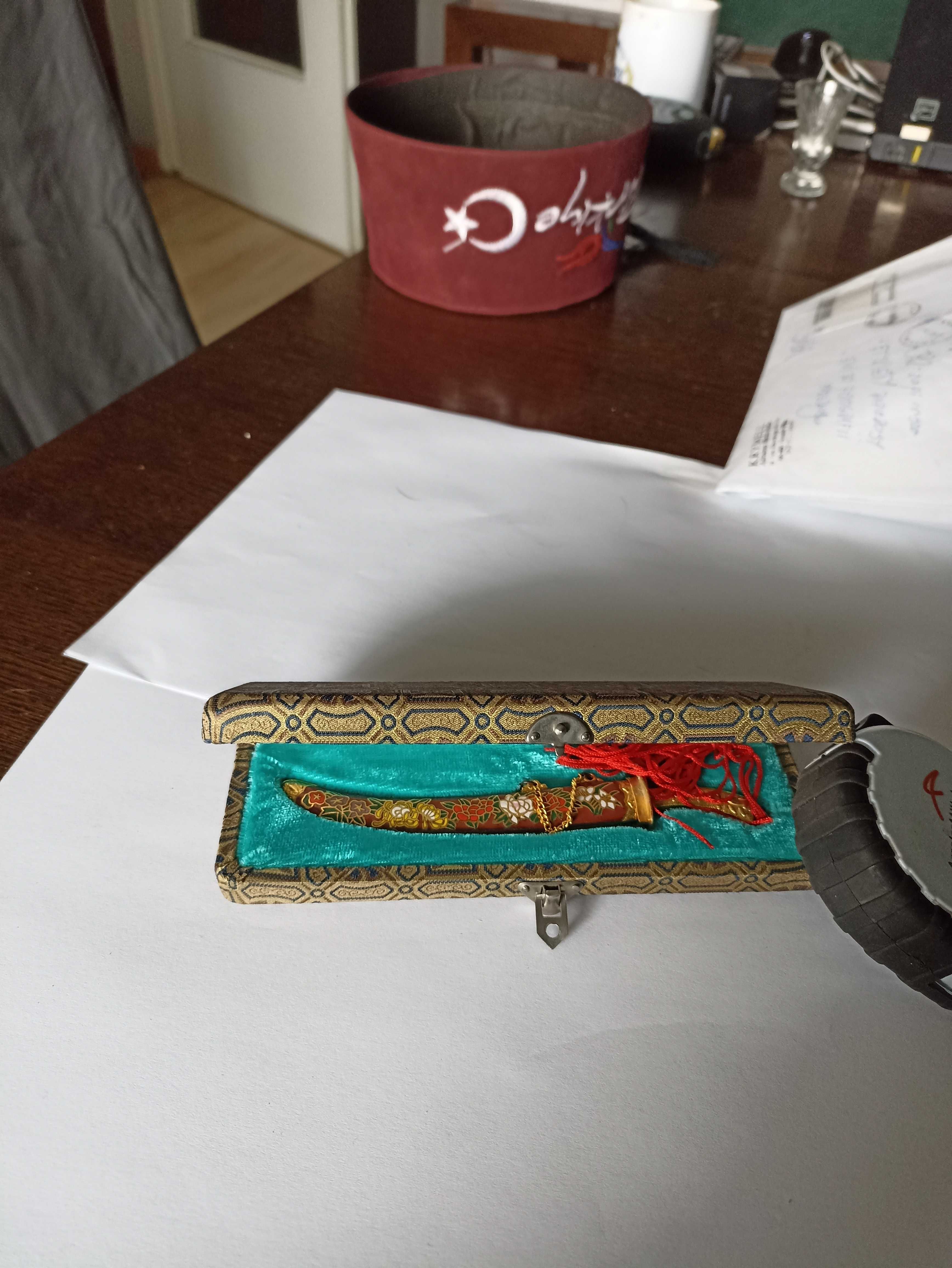 Orientalny nożyk do rozcinania papieru, kopert, listów w ozdobnym etui