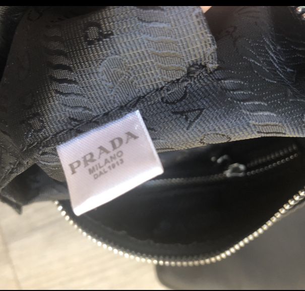 Torebka Prada re-edition 2005