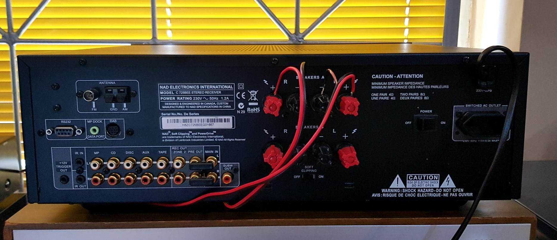 Amplituner NAD C725BEE super stan