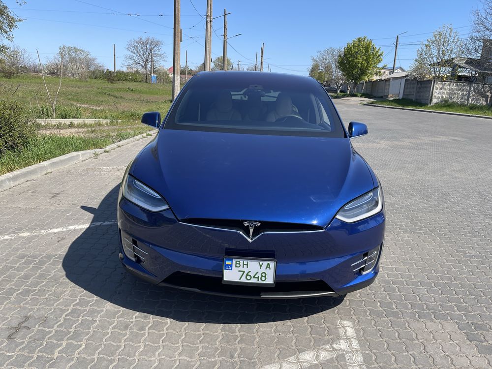 Продам авто TESLA MODEL X