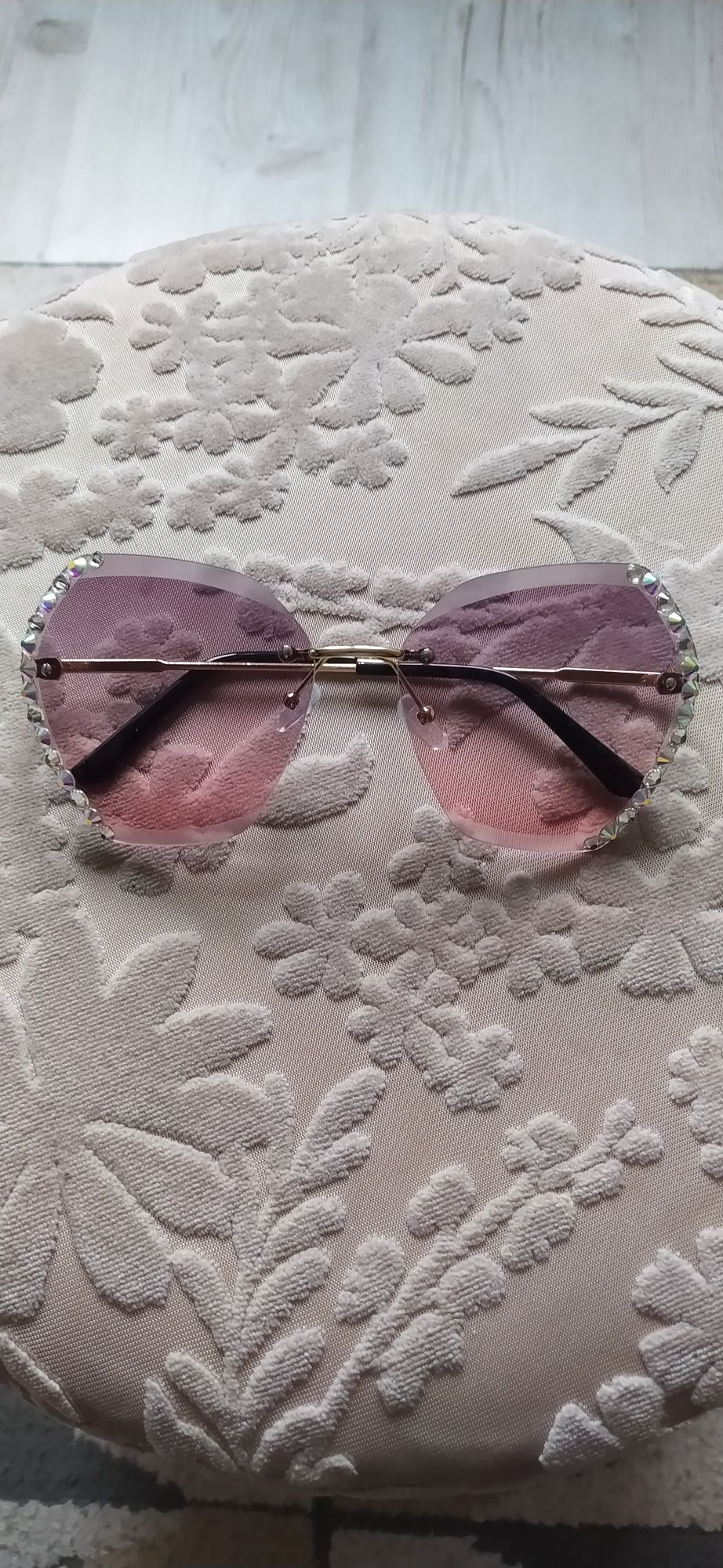 Okulary przeciwsłoneczne z kryształkami