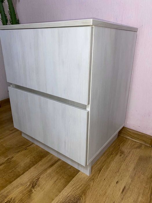 Тумбочка офісна, прикроватна