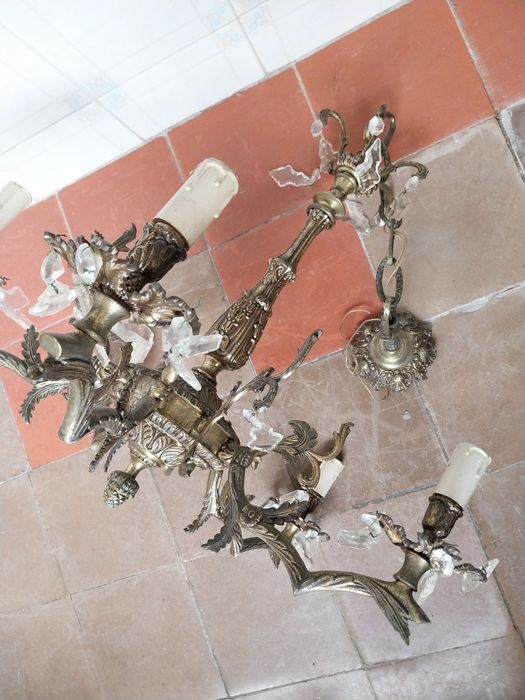 Candeeiro de tecto. Candelabro, lustre