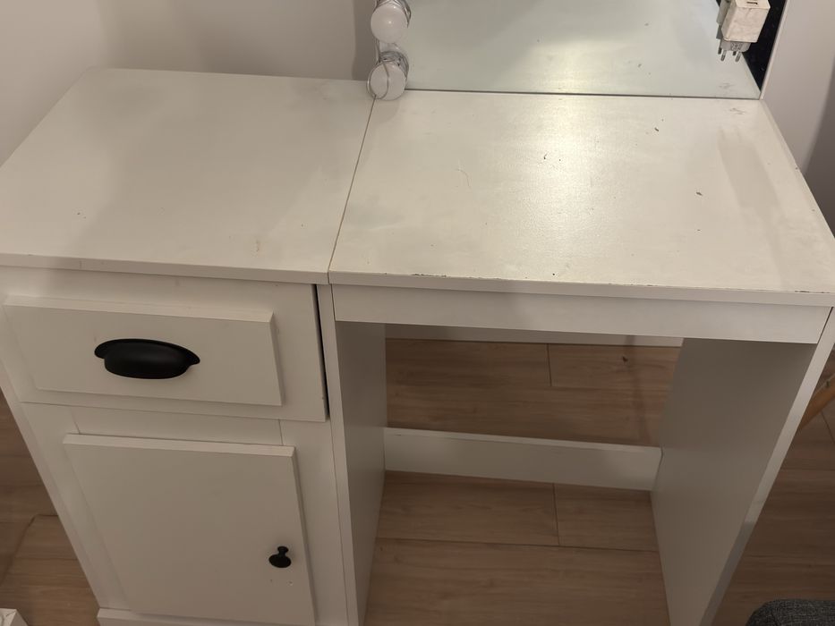 Mesa penteadeira usada