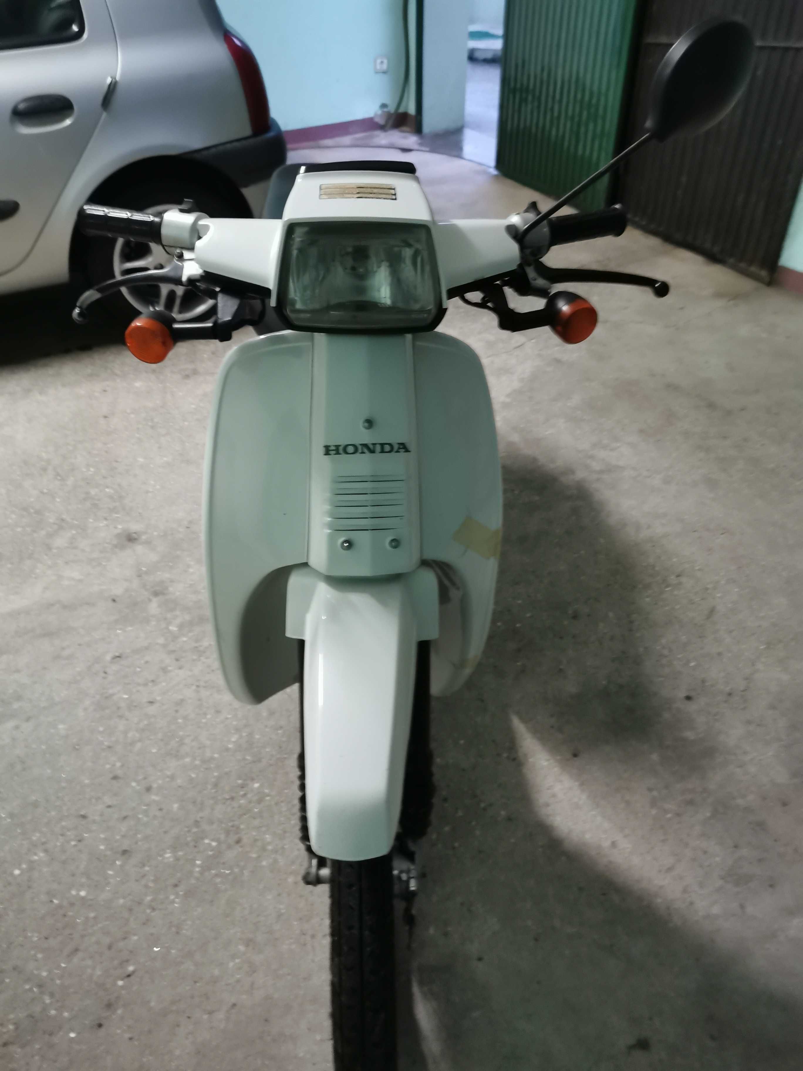 Lambreta Honda gasolina