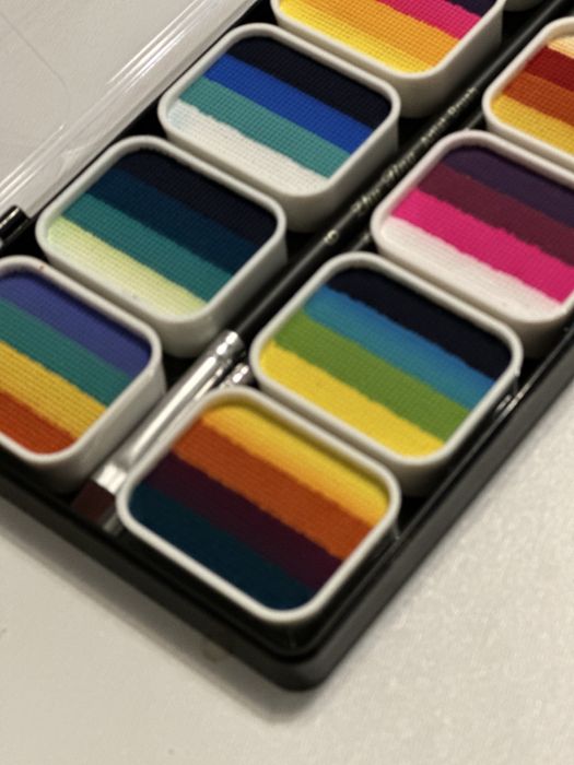 Палітра аквагриму