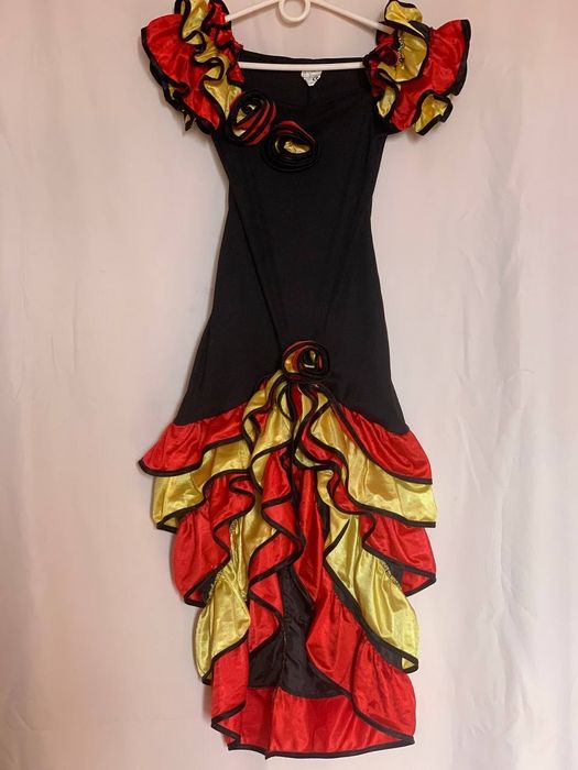 Продам или сдам в аренду детские праздничные костюмы