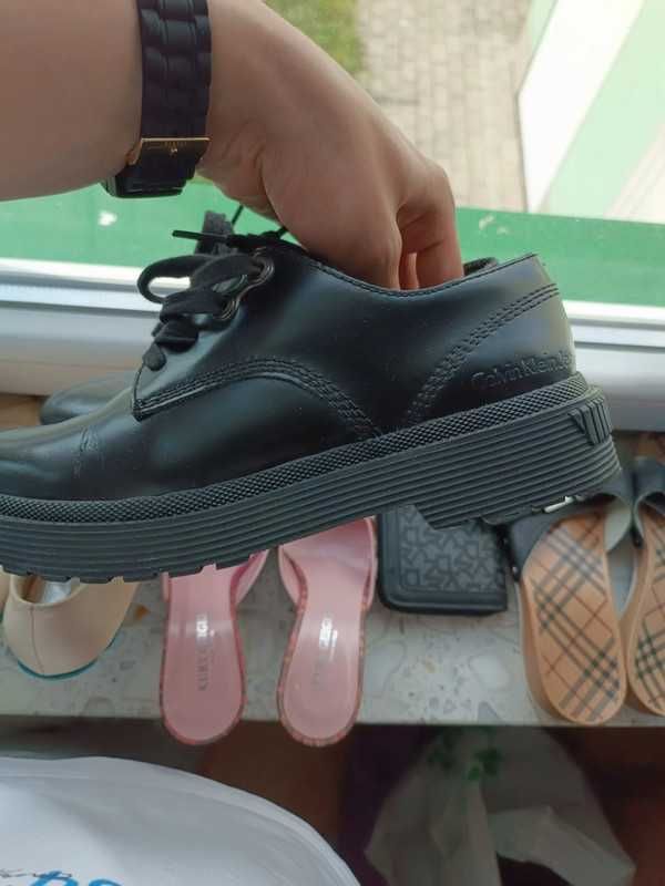 Oryginalne oksfordki damskie Calvin Klein Andie