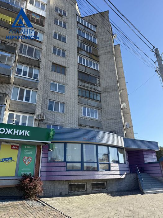 П'ятикімнатна квартира  напроти Варшавського ринку!!!