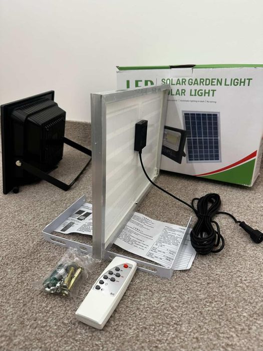 Прожектор на сонячній батареї