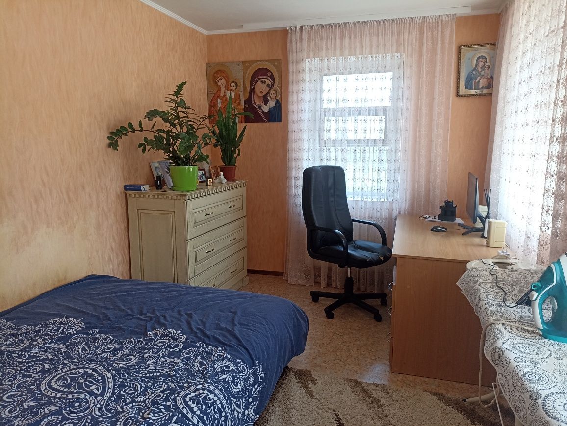 Продається 2 будинки в одному дворі