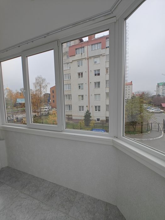 Продаж 2 кімнатна. Вул. Коновальця