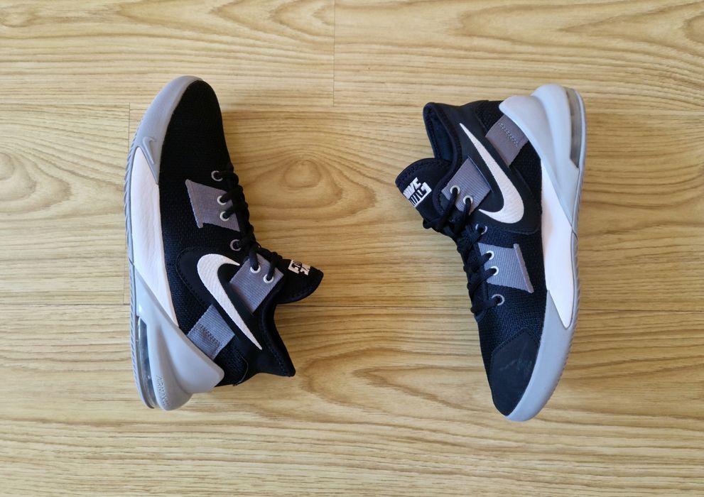 Кросівки баскетбольні Nike Air Max Impact 41 розмір (26см) Original