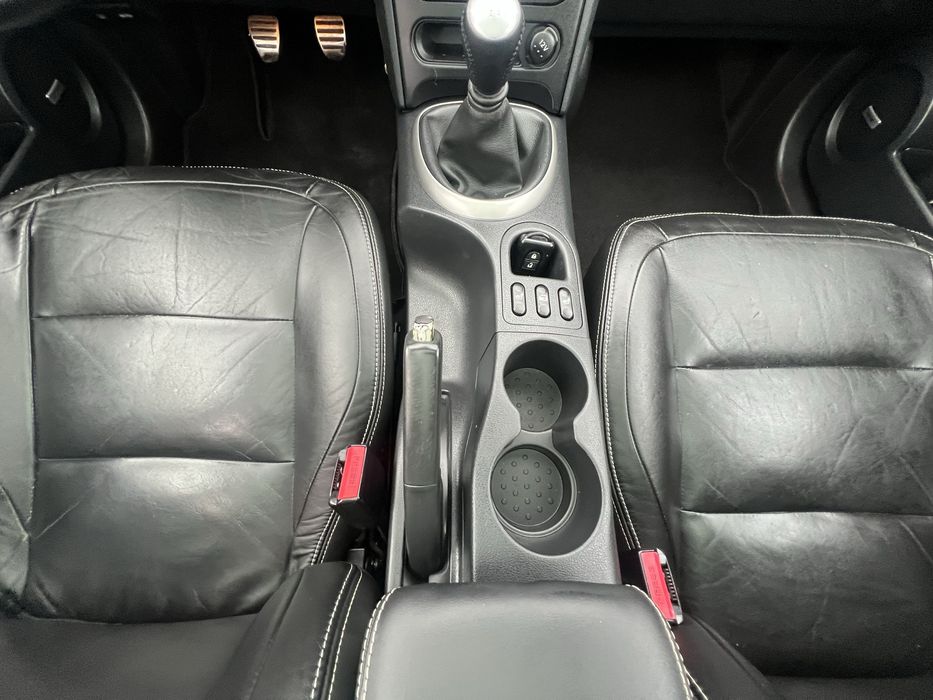 Свіжо пригнаний , на максимальній комплектації