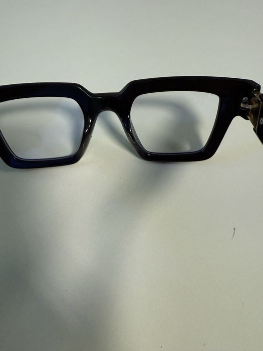 Czarne stylowe okulary