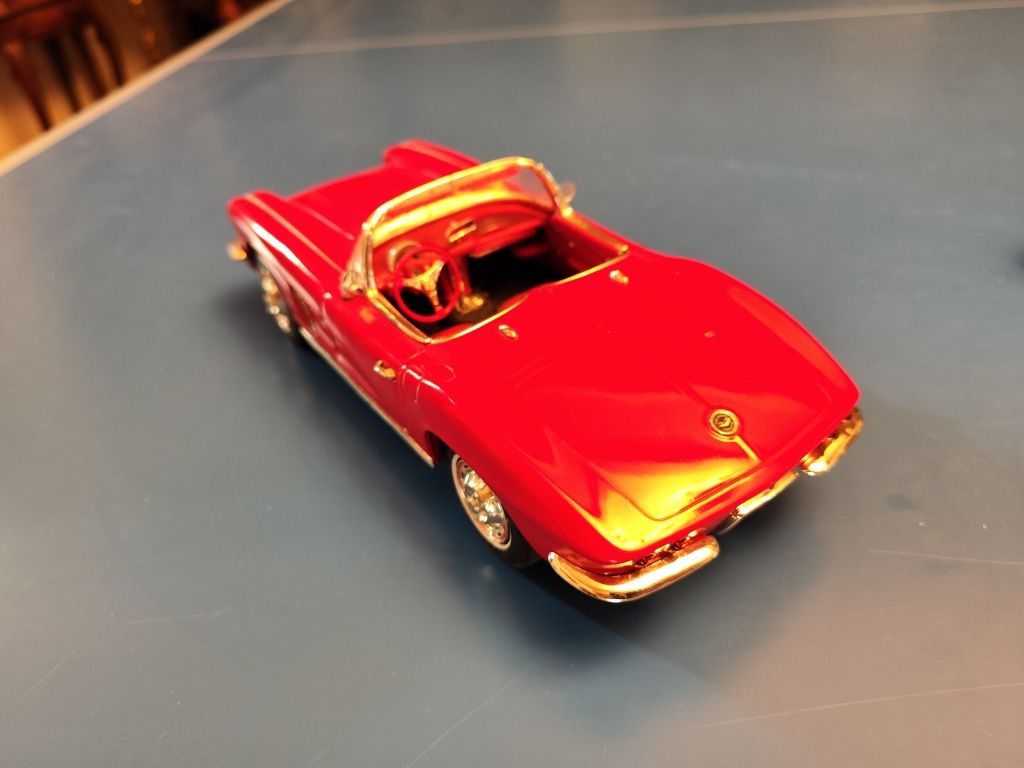 Corvette z 62r Ertl 1 18