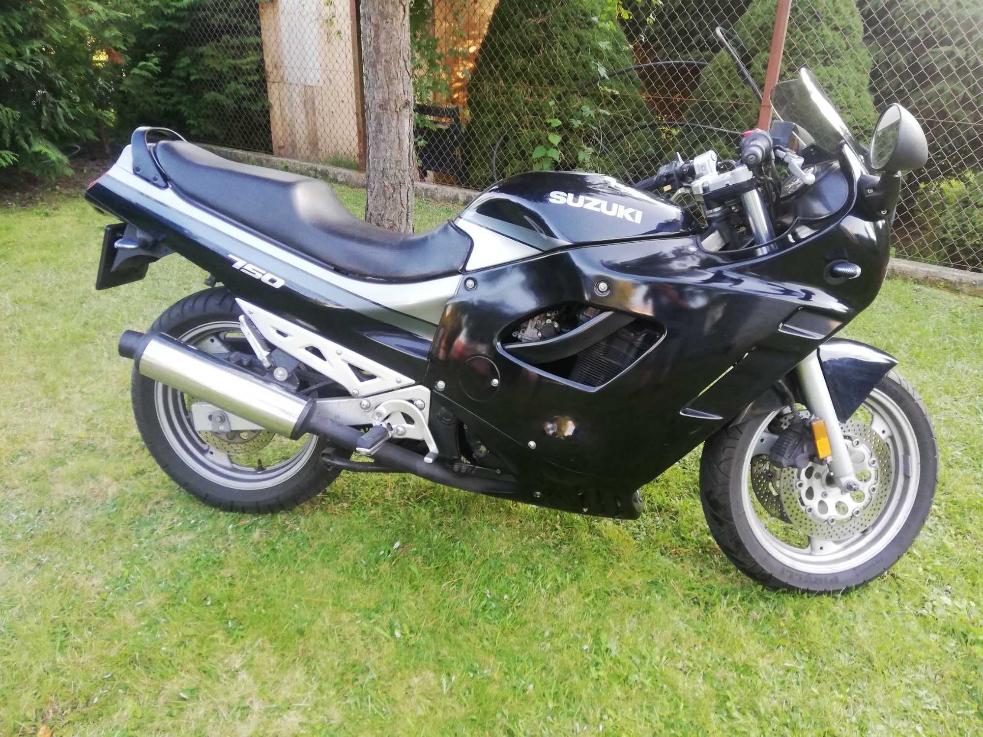 Suzuki GSX-750F 1989r odrestaurowany perełka