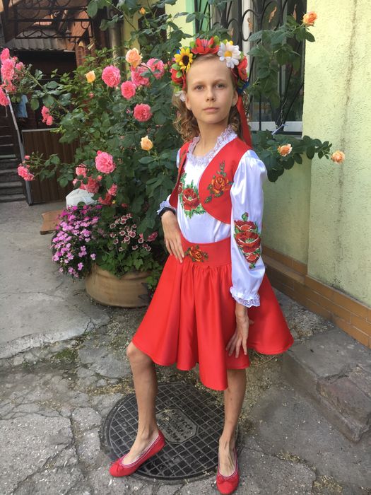 Костюм Вышиванка, вышит бисером, на девочку 11/12 лет