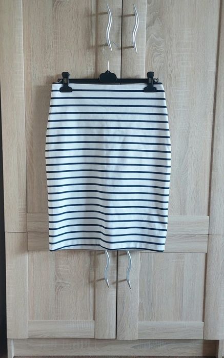 Spódnica mini ołówkowa wysoki stan zamek L 40