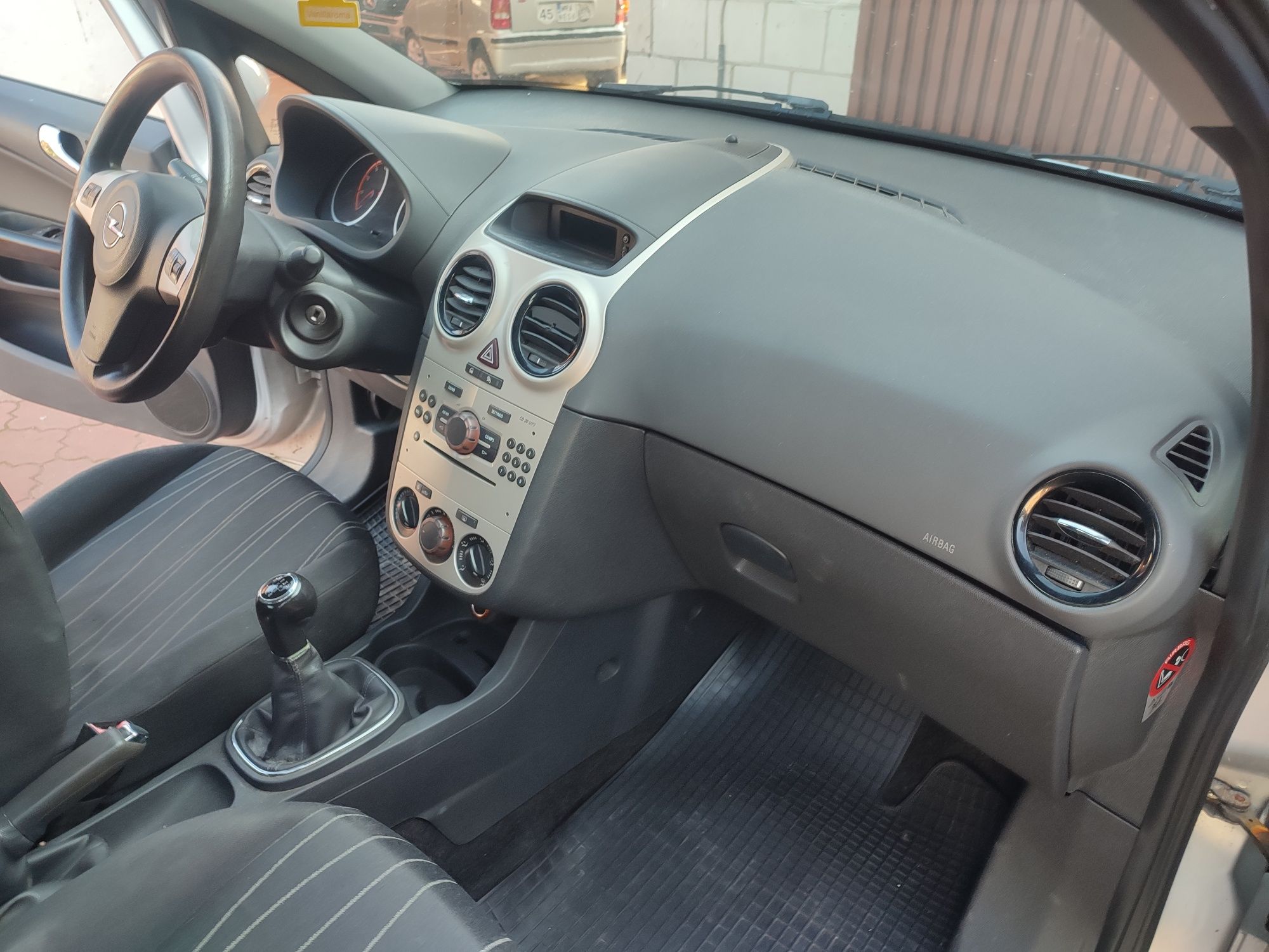 Opel corsa d 2007r 1.4 Benz na części