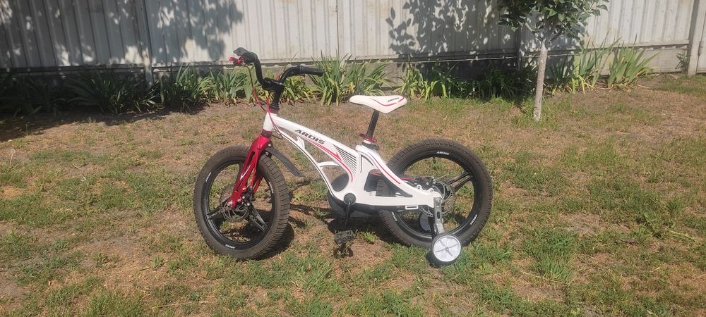 Дитячий велосипед