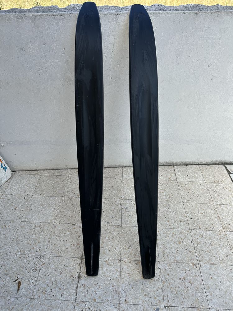 Skis nauticos connely