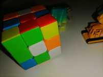 Cubo magico e miniaturas LOTE