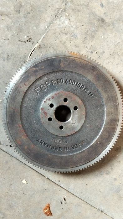 Продам на Опель Зефира 1.8 бензин Маховик