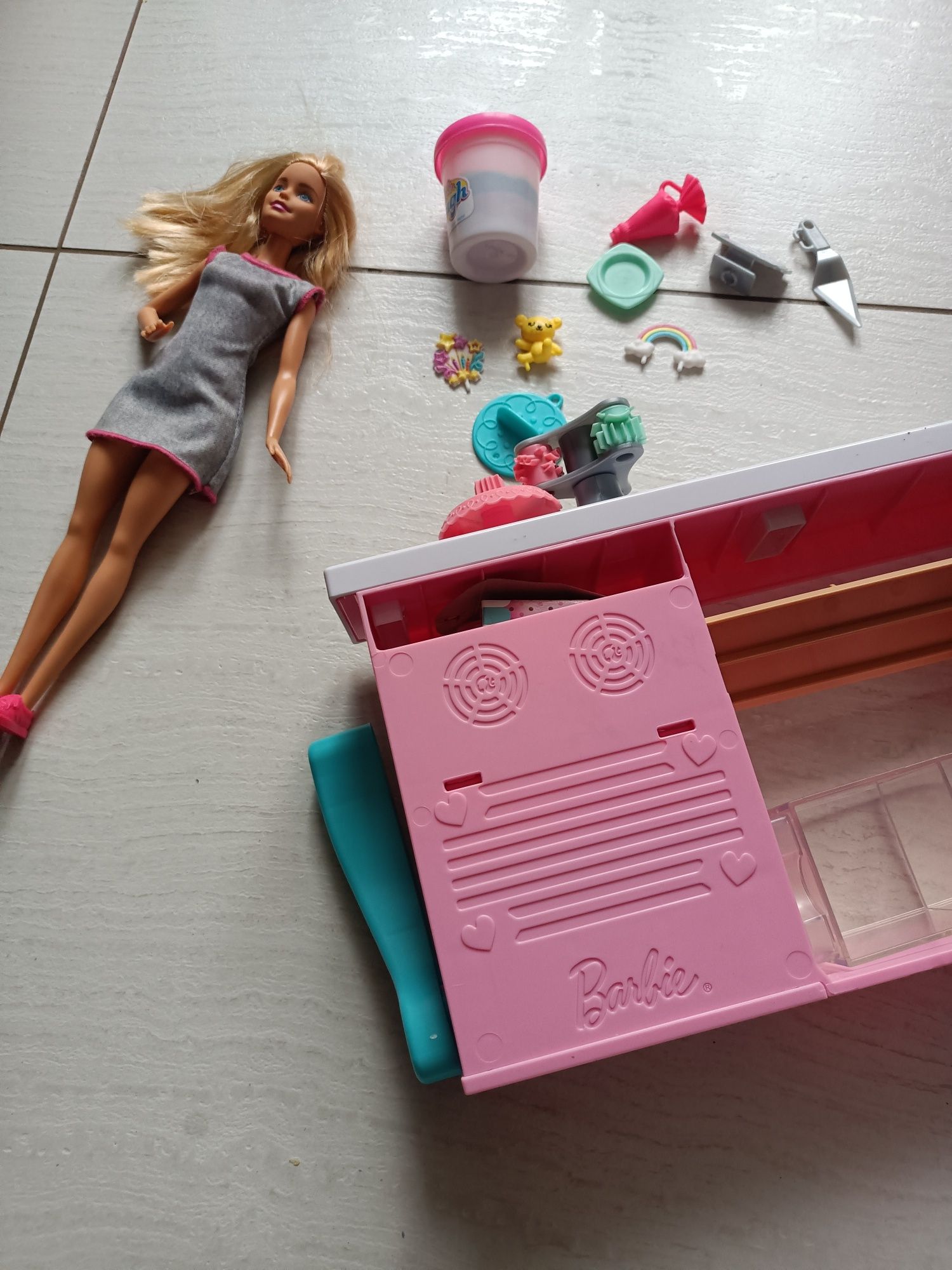 Lalka Barbie (zestaw) - pracownia wypieków