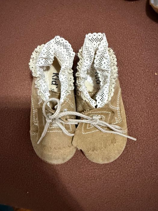 Vendo Sapatos de menina tamanho 22/23