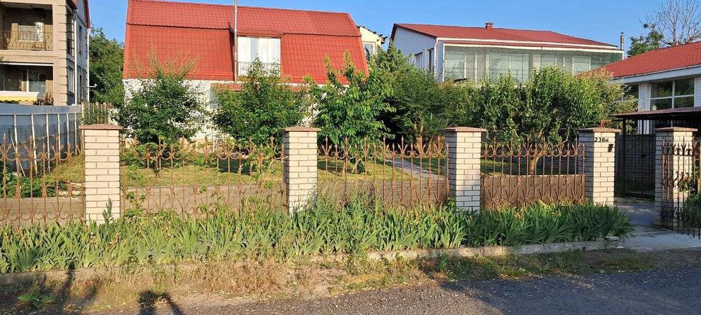 Продаж класного будинку в Рибальському на березі річки